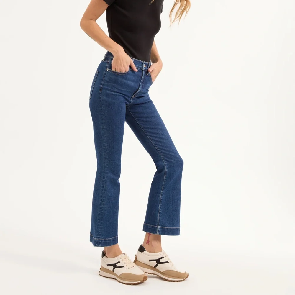 NWT Veronica Beard Carson Ankle Kick Flare in Bright blue size 31